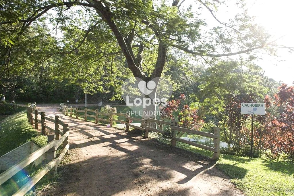 Terreno à venda no condomínio Residencial Sitio da Hortensias, São Roque - SP
