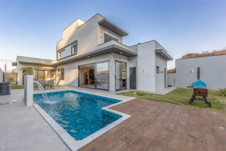 Casa à venda com 3 suítes no condomínio Villa D' Oro, Vinhedo - SP