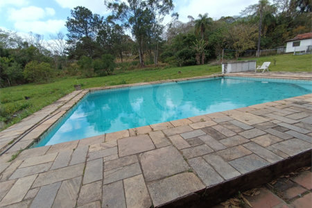 Chácara à venda com 3 quartos, sendo 1 suíte, em Dos Mendes, São Roque, SP