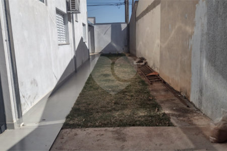 Casa à venda com 2 quartos, sendo 1 suíte, em Jardim Del Rei, Araraquara, SP