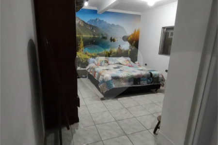 Casa à venda com 4 quartos, sendo 1 suíte, em Vila Mazzei, São Paulo, SP