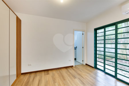 Casa para alugar com 5 quartos, sendo 3 suítes,  em Chácara Monte Alegre, São Paulo, SP