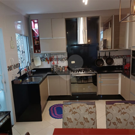 Casa à venda com 3 quartos, sendo 1 suíte,  no condomínio Residencial Shekinah, São Paulo - SP