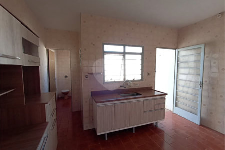 Casa à venda com 6 quartos, sendo 2 suítes, no Centro, Itapetininga, SP