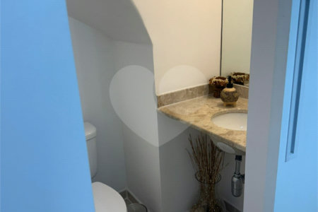 Casa à venda com 3 quartos, sendo 1 suíte, no condomínio Villas de São Francisco, São Paulo - SP