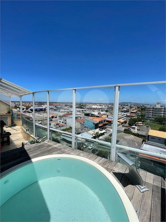 Cobertura à venda com 3 suítes em Braga, Cabo Frio, RJ
