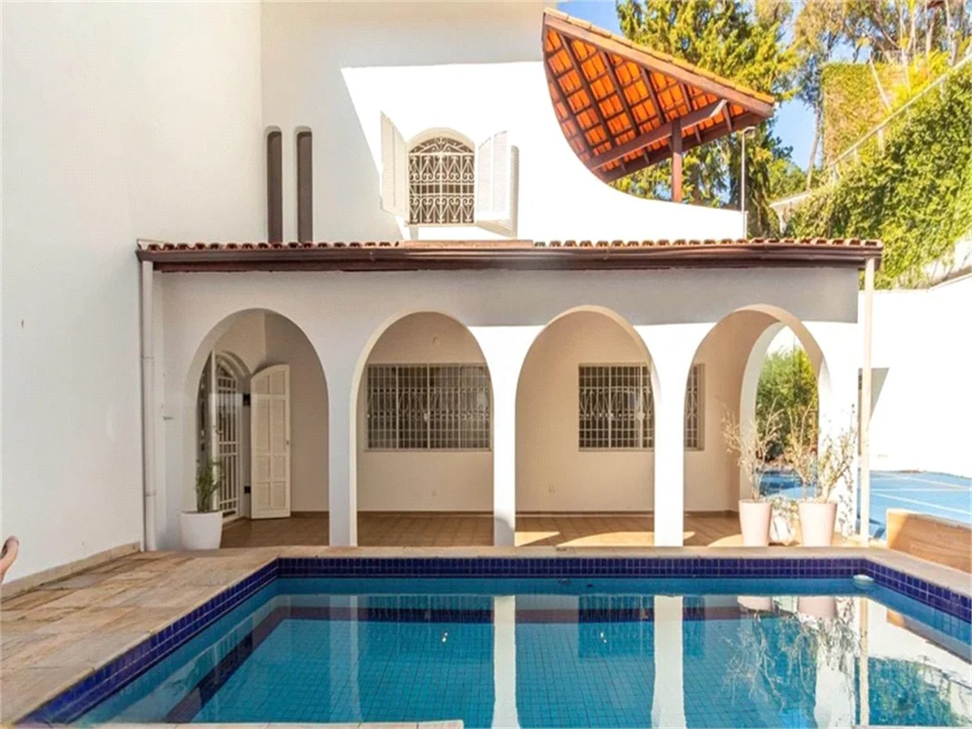 Casa à venda com 4 quartos, sendo 2 suítes, em Vila Morumbi, São Paulo, SP
