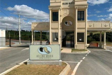 Casa à venda com 3 suítes no condomínio Helena Maria, Sorocaba - SP