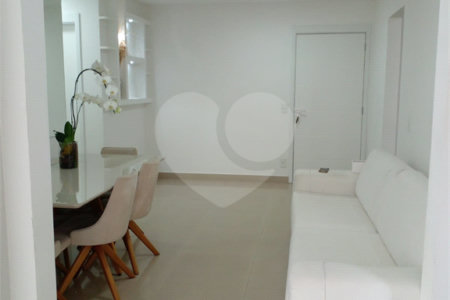 Apartamento à venda com 3 quartos, sendo 1 suíte, em Jardim Vazani, São Paulo, SP