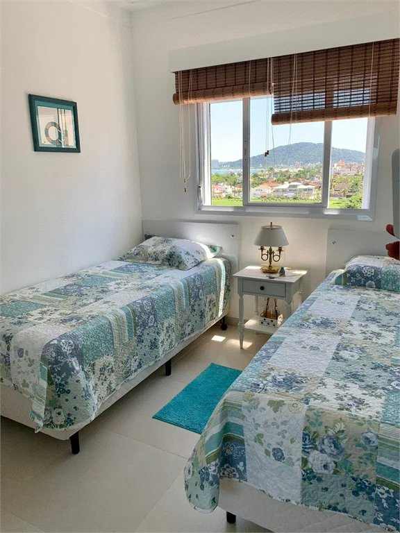 Apartamento à venda com 3 quartos, sendo 1 suíte, em Jardim Belmar, Guarujá, SP