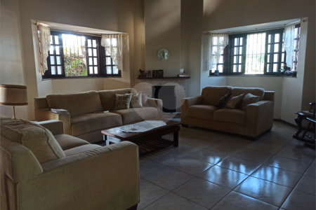 Casa à venda com 3 quartos, sendo 1 suíte, em Vila Esperia Ou Giglio, Atibaia, SP
