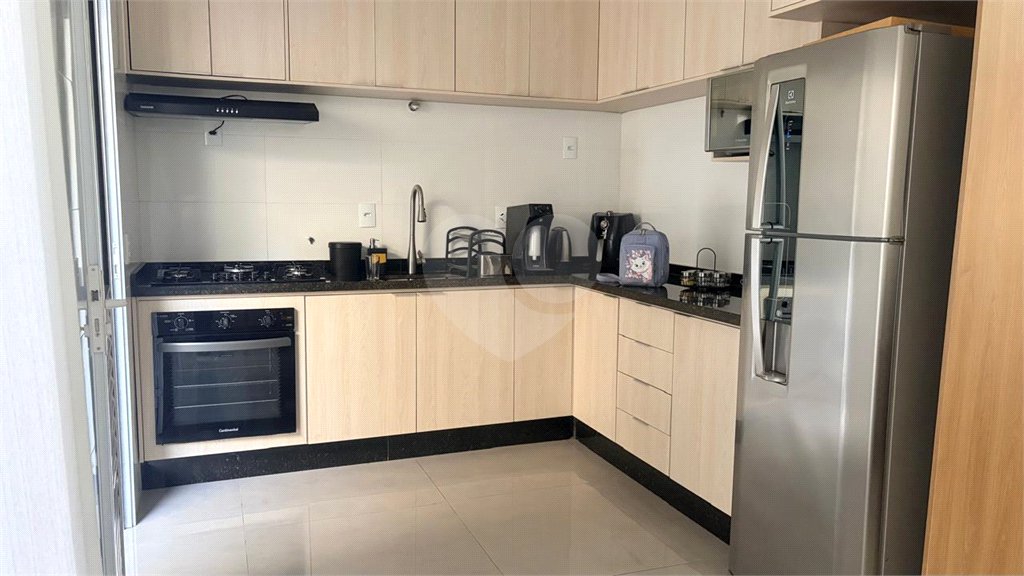 Casa à venda com 3 quartos, sendo 1 suíte, no condomínio Residencial Américo de Figueiredo, Sorocaba - SP