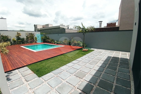 Casa à venda com 3 suítes no condomínio Campo de Toscana, Vinhedo - SP