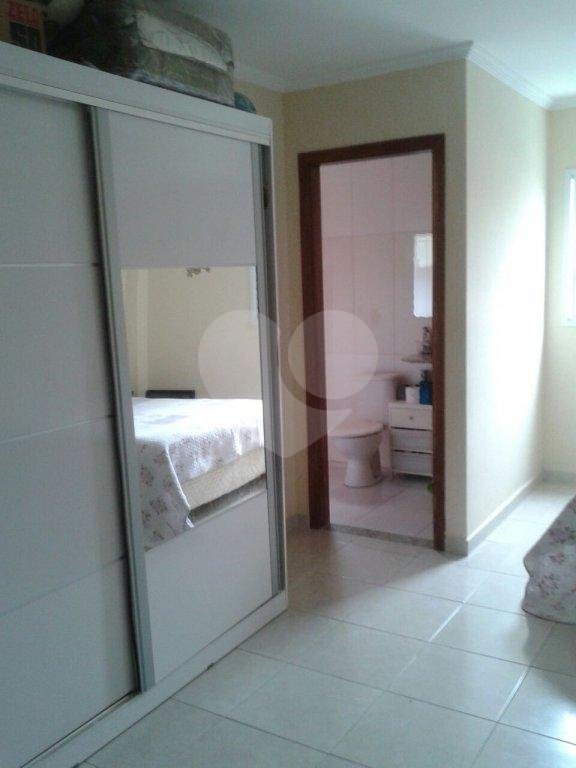 Sobrado à venda com 5 quartos, sendo 4 suítes, em Horto, São Paulo, SP