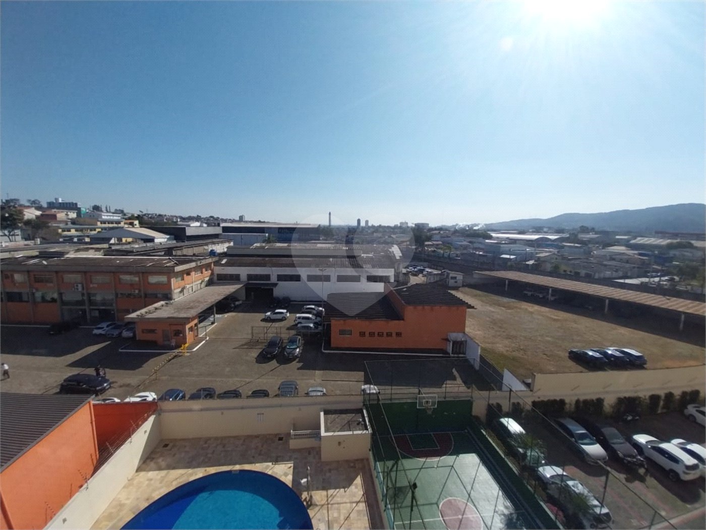 Apartamento à venda com 3 quartos, sendo 1 suíte, em Vila Rubens, Mogi das Cruzes, SP