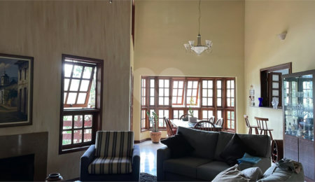 Casa à venda ou para alugar com 3 suítes no condomínio Alpes da Cantareira, Mairiporã - SP