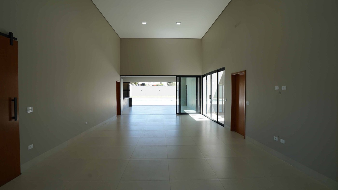 Casa à venda com 4 suítes no condomínio Gramado Park Residencial, Álvares Machado - SP