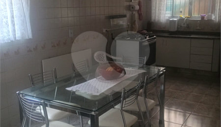 Sobrado à venda com 3 quartos, sendo 1 suíte,  em Parque da Lapa, São Paulo, SP