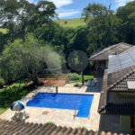 Casa à venda com 5 quartos, sendo 2 suítes, no condomínio Capela do Barreiro, Itatiba - SP