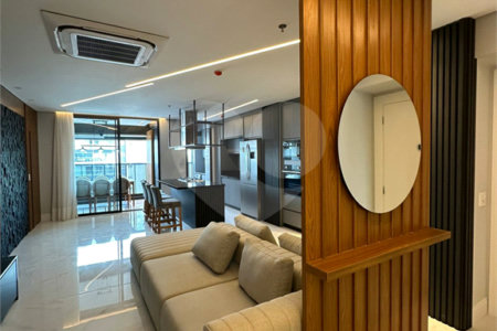 Apartamento à venda com 3 suítes em Jardim das Acácias, São Paulo, SP