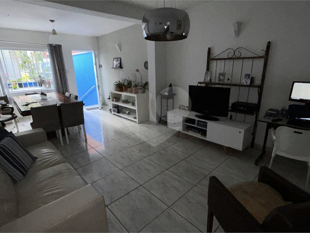 Sobrado à venda com 3 quartos em Santana, São Paulo, SP