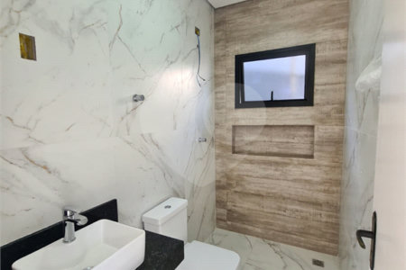 Casa à venda com 3 suítes no condomínio Reserva dos Jatobás, Louveira - SP