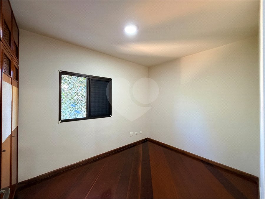 Apartamento à venda com 3 quartos, sendo 1 suíte, em Alto da Boa Vista, São Paulo, SP