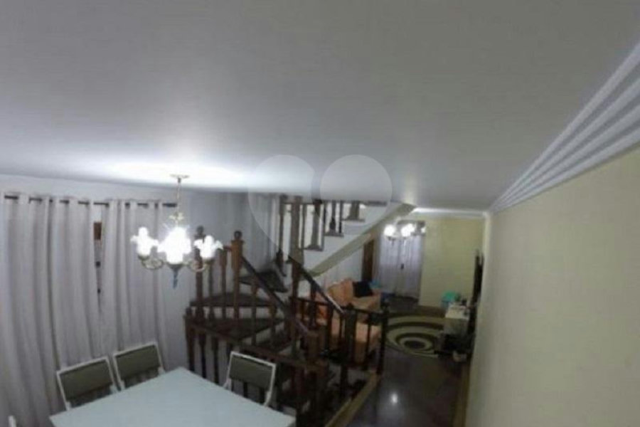 Sobrado à venda com 3 quartos, sendo 1 suíte, em Tremembé, São Paulo, SP