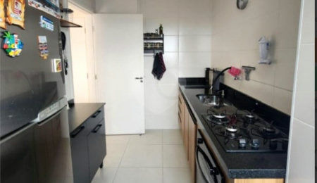 Apartamento à venda com 2 quartos em Vila Erna, São Paulo, SP