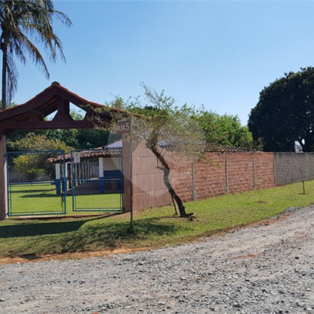 Chácara à venda com 3 quartos, sendo 1 suíte, no Centro, Araçoiaba da Serra, SP