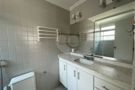 Apartamento à venda com 3 quartos, sendo 1 suíte, em Itaim Bibi, São Paulo, SP
