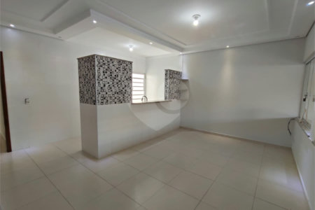 Casa para alugar com 3 quartos, sendo 1 suíte,  em Jardim Itália, Itapetininga, SP