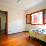 Casa à venda com 4 quartos, sendo 2 suítes, em Interlagos, São Paulo, SP