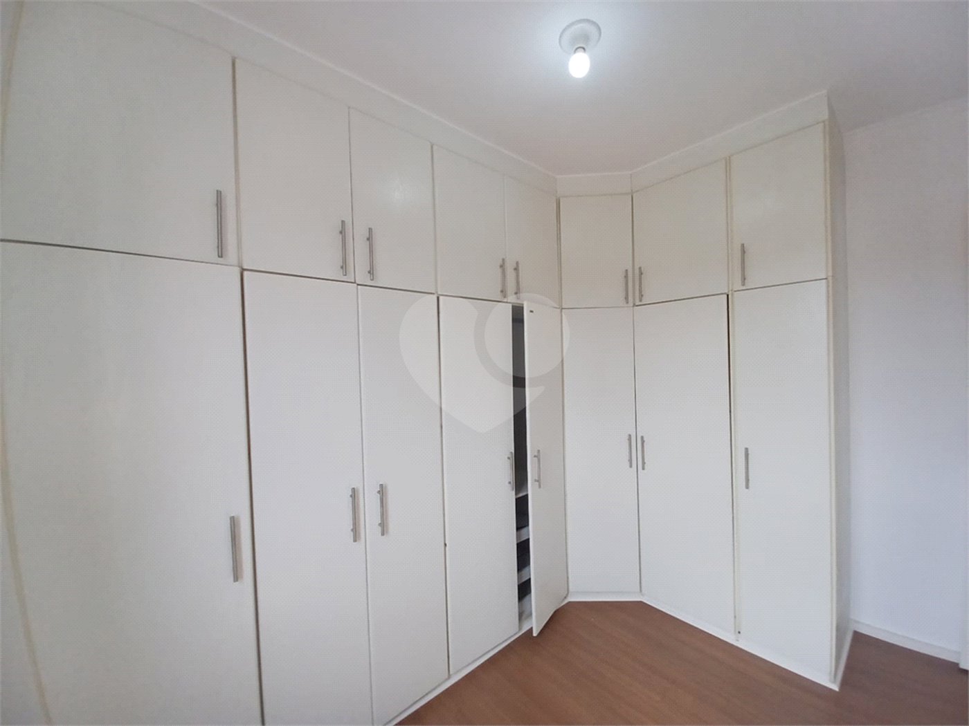 Apartamento à venda com 3 quartos, sendo 1 suíte,  em Tucuruvi, São Paulo, SP