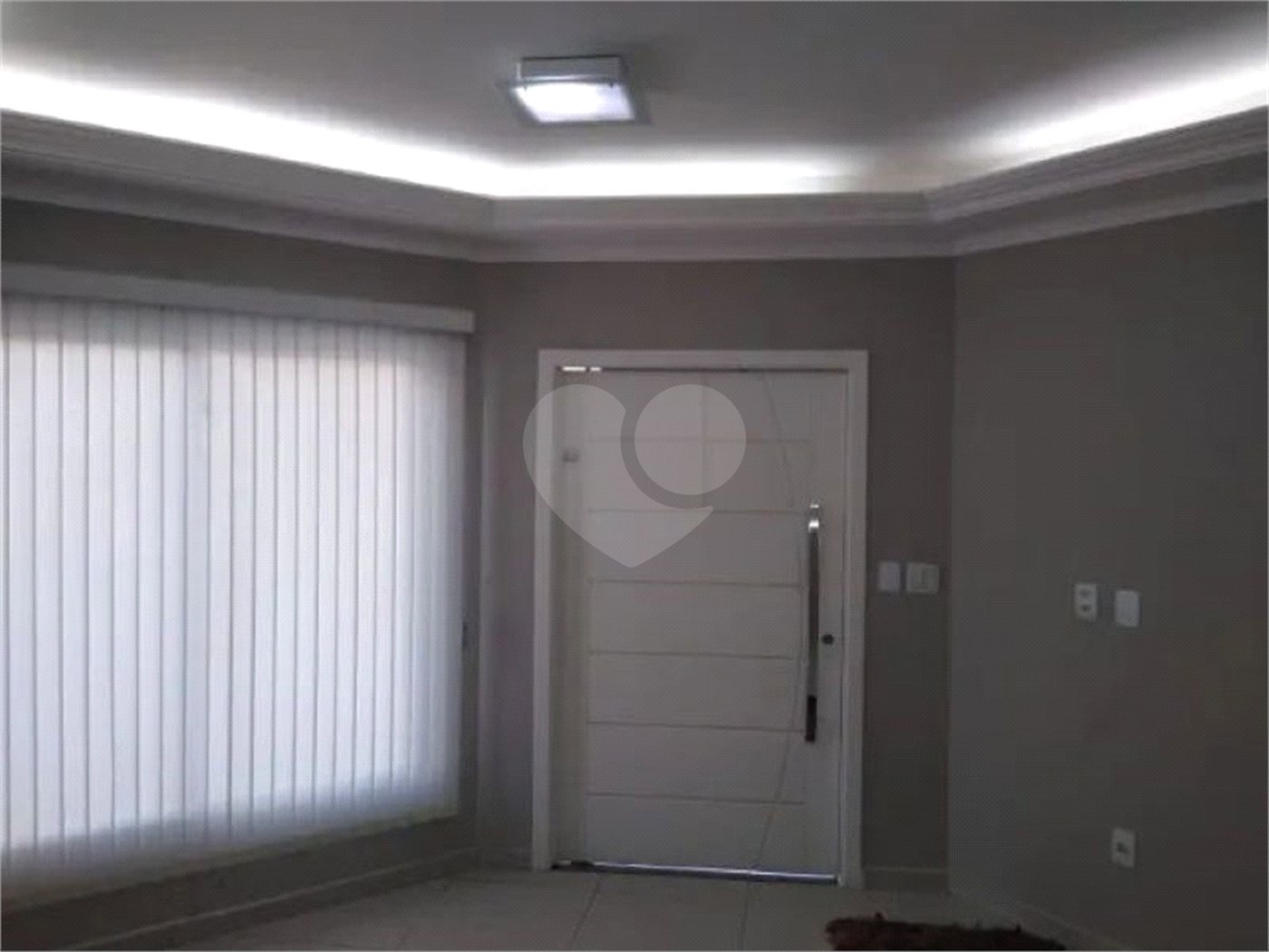 Casa à venda com 3 quartos, sendo 1 suíte, no condomínio Palmeiras Imperiais, Salto - SP