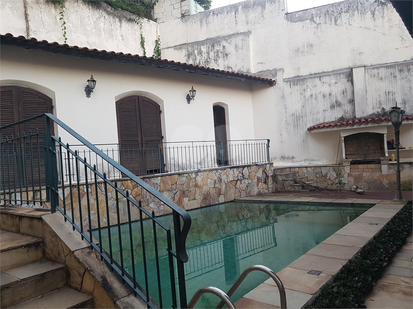 Sobrado à venda com 3 quartos, sendo 1 suíte, em Tremembé, São Paulo, SP