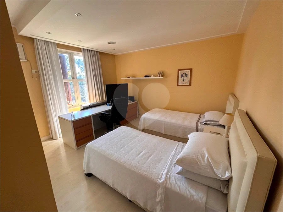 Casa à venda com 5 quartos, sendo 3 suítes, em Jardim Guedala, São Paulo, SP