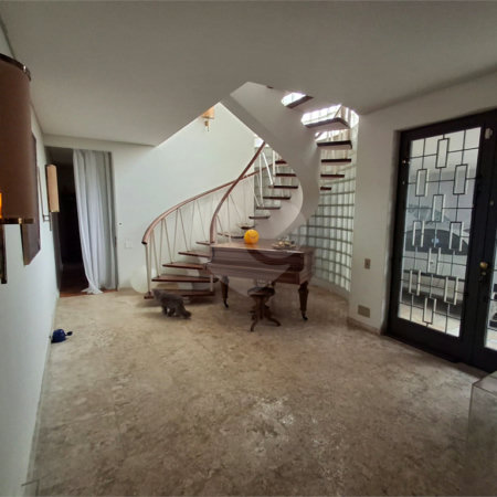 Sobrado à venda com 4 quartos, sendo 2 suítes, em Pinheiros, São Paulo, SP