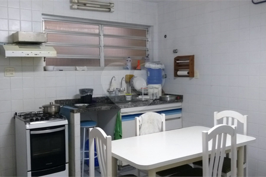 Sobrado à venda com 3 quartos em Vila Irmãos Arnoni, São Paulo, SP