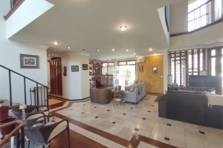 Casa à venda com 5 quartos, sendo 4 suítes, no condomínio Rancho Dirce, Sorocaba - SP
