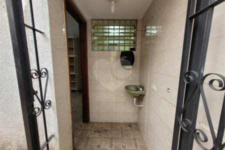 Sobrado à venda com 2 quartos em Jardim Mangalot, São Paulo, SP