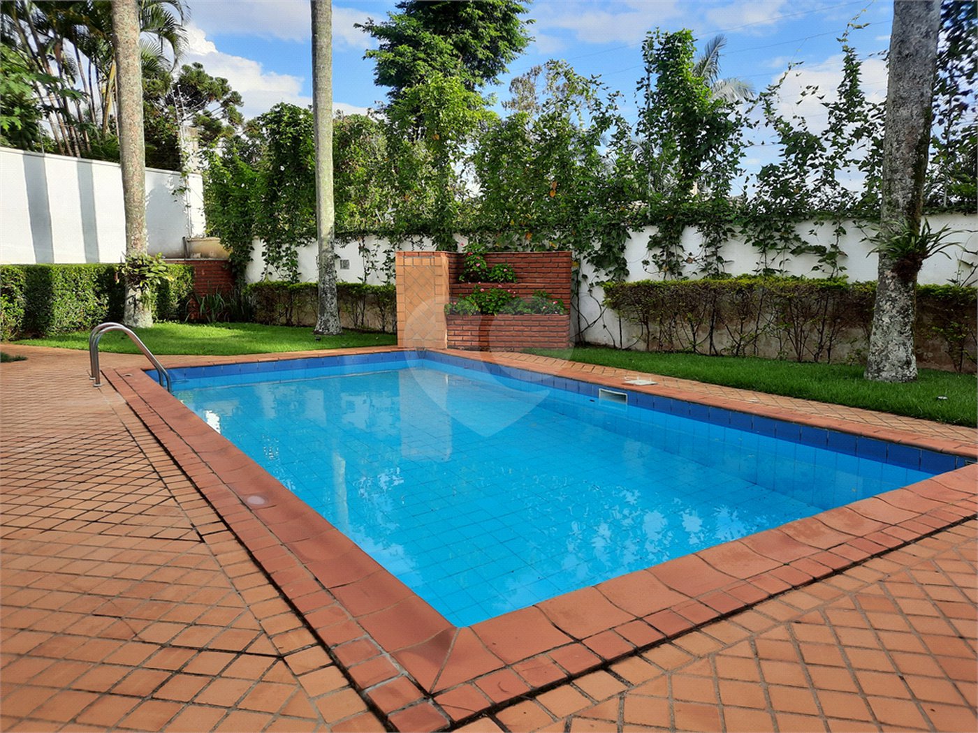 Casa à venda com 6 quartos, sendo 3 suítes, em Morumbi, São Paulo, SP