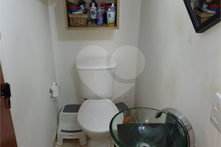 Casa à venda com 3 quartos, sendo 1 suíte,  no condomínio Residencial Shekinah, São Paulo - SP