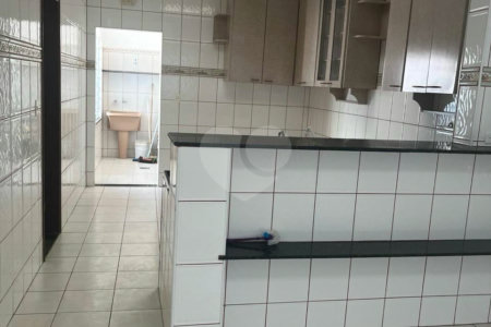 Casa à venda com 3 quartos em Jardim Itália, Itapetininga, SP