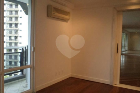 Apartamento para alugar com 4 suítes em Alto da Boa Vista, São Paulo, SP
