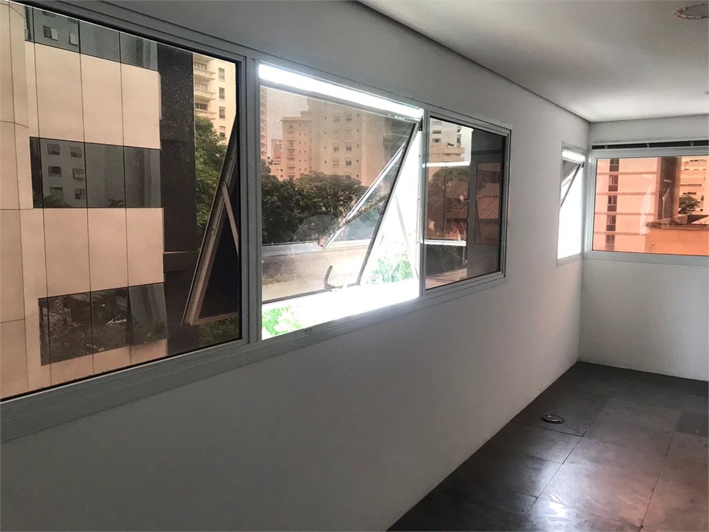 Sala comercial à venda no Paraíso