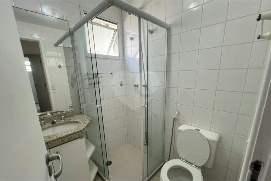 Excelente apartamento de 3 dormitórios, sendo uma Suíte e 2 vagas de garagem.