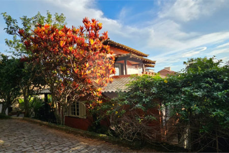 Casa à venda com 4 quartos, sendo 3 suítes, em João Fernandes, Armação dos Búzios, RJ