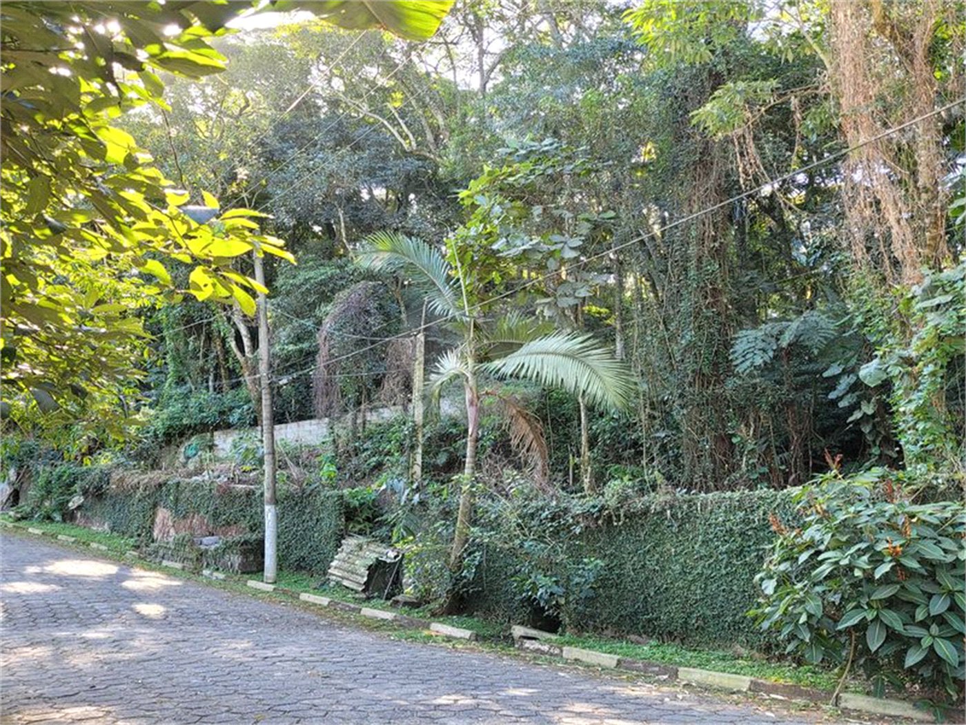 Terreno à venda no condomínio Parque Imperial da Cantareira, Mairiporã - SP