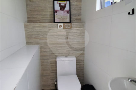 Casa à venda com 3 quartos, sendo 1 suíte, no condomínio Caconde, São Bernardo do Campo - SP